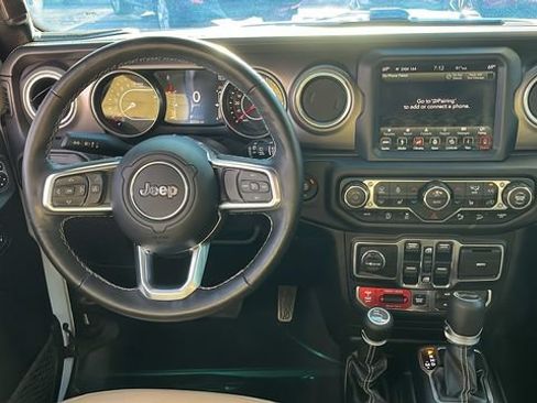 Used 2019 Jeep Wrangler Unlimited Rubicon AWD/4WD image 4