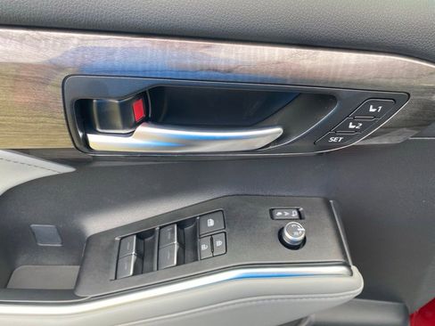 New 2026 Toyota Highlander Limited AWD/4WD image 20