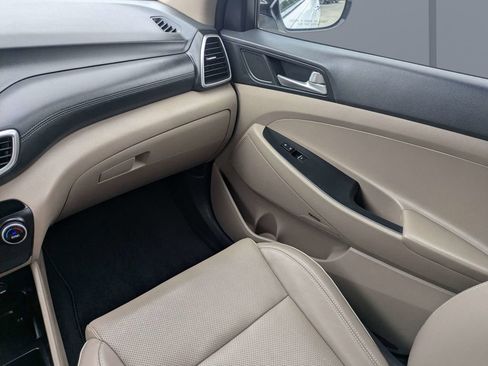 Used 2021 Hyundai Tucson Limited FWD image 18