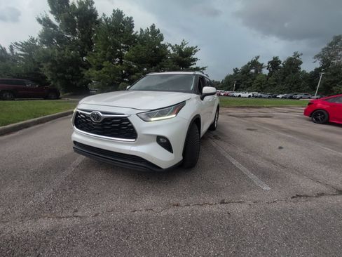Used 2020 Toyota Highlander Limited AWD/4WD image 17