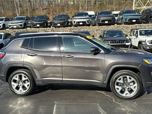 Certified 2019 Jeep Compass Limited w/ Safety & Security Group AWD/4WD image 4