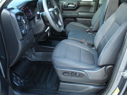 Used 2020 Chevrolet Silverado 1500 W/T w/ Z71 Off-Road Package AWD/4WD image 17