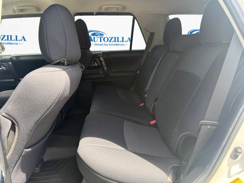 Used 2019 Toyota 4Runner 4WD image 10