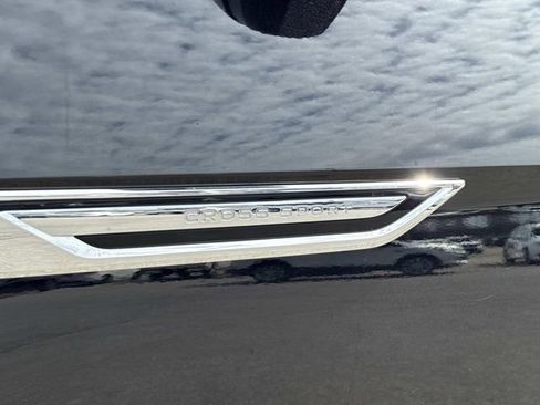 Used 2021 Volkswagen Atlas Cross Sport S image 9