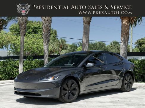 Used 2025 Tesla Model 3 Long Range RWD image 1