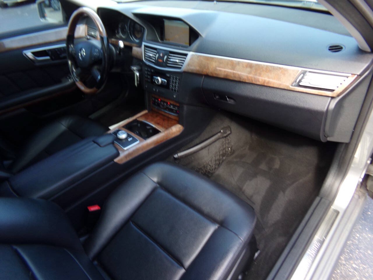 Used 2012 Mercedes-Benz E 350 4MATIC Sedan image 28