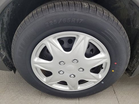 Used 2018 Nissan Rogue S FWD image 31