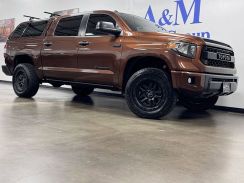 Used 2014 Toyota Tundra Limited w/ Limited Premium Package AWD/4WD image 2