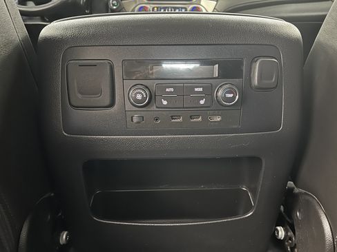 Used 2020 GMC Yukon Denali w/ Open Road Package AWD/4WD image 36