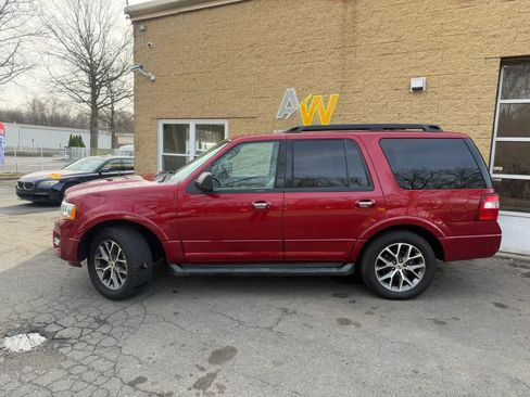 Used 2016 Ford Expedition XLT w/ Equipment Group 202A image 4