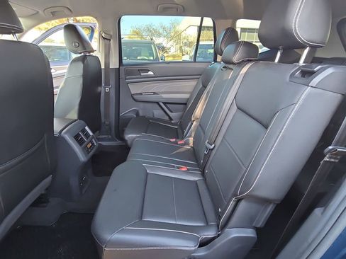 Used 2023 Volkswagen Atlas SE image 15