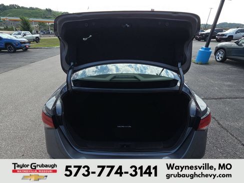 Used 2024 Nissan Sentra SV FWD image 31