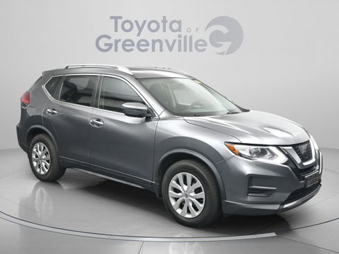 Used 2017 Nissan Rogue S w/ Appearance Package FWD image 19