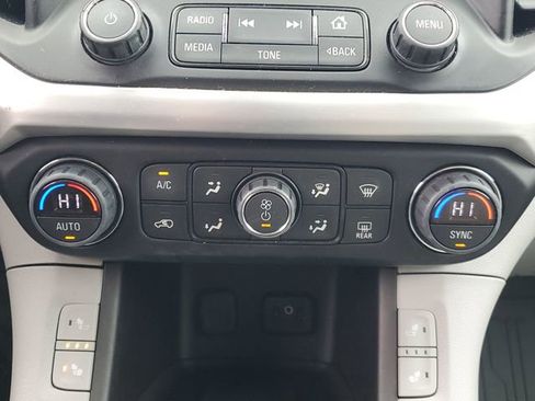 Used 2019 GMC Acadia SLT w/ LPO, Floor Liner Package image 25