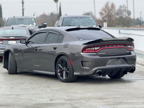 Used 2022 Dodge Charger R/T w/ Performance Handling Group image 2