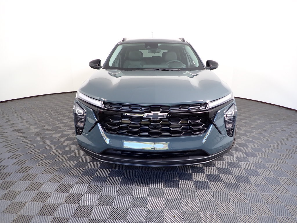 New 2026 Chevrolet Trax LT w/ Midnight Edition FWD image 8