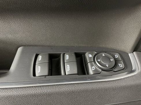 Used 2025 GMC Sierra 1500 SLT image 22