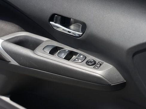 Used 2021 Nissan Kicks SV FWD image 29