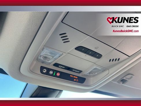 Used 2023 GMC Acadia SLT image 19