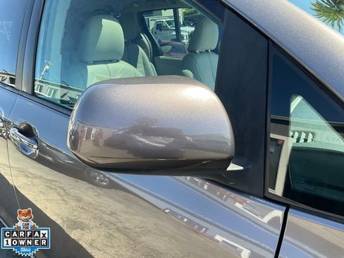 Used 2014 Toyota Sienna XLE image 81