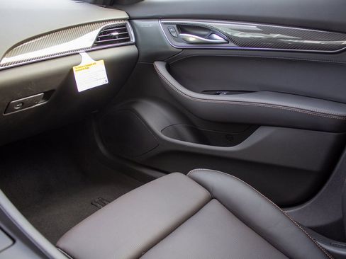 Used 2025 Cadillac CT5 V image 20