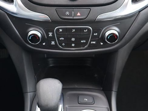 Used 2023 Chevrolet Equinox LT image 26