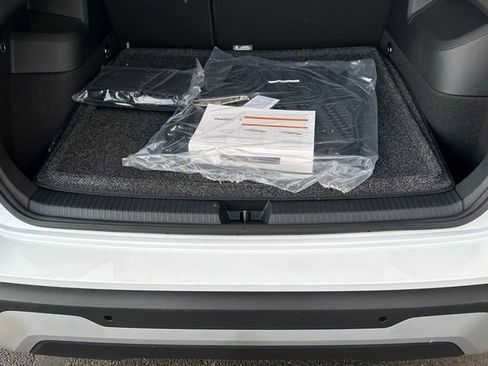 New 2026 Volkswagen Tiguan SE image 18