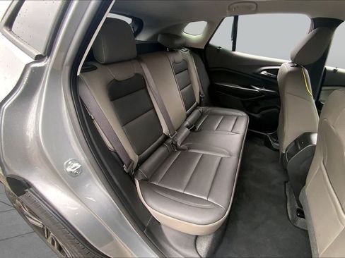 Used 2025 Chevrolet Trax ACTIV w/ Driver Confidence Package FWD image 20