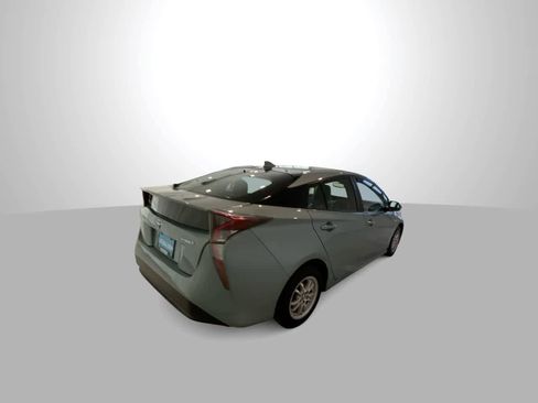 Used 2016 Toyota Prius Four w/ Advanced Technology Package FWD image 8