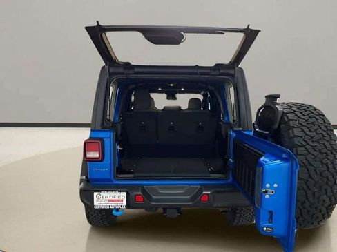 Used 2024 Jeep Wrangler Unlimited image 29