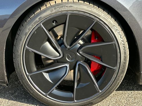 Used 2024 Tesla Model 3 Performance image 33