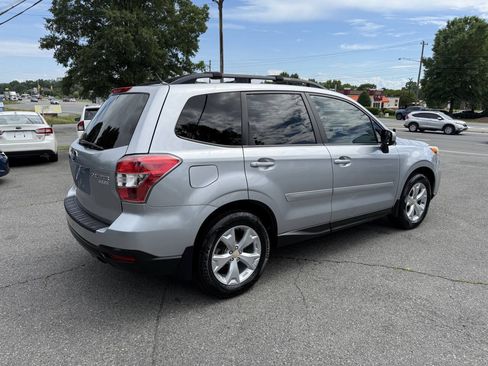 Used 2015 Subaru Forester 2.5i Premium AWD/4WD image 5