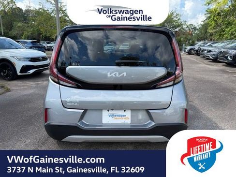 Used 2025 Kia Soul LX w/ LX Technology Package FWD image 5