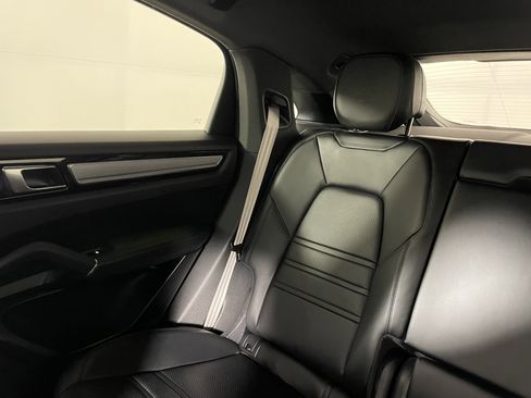 Certified 2023 Porsche Cayenne Platinum Edition AWD/4WD image 15