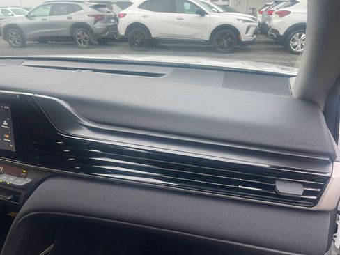 Used 2025 Toyota Camry LE image 34