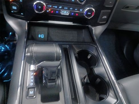 Certified 2022 Ford F150 Lariat w/ Equipment Group 502A High image 19