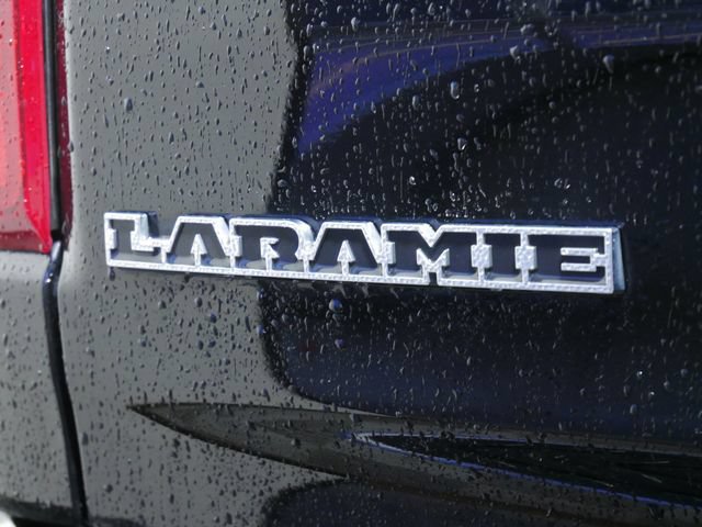 Used 2023 RAM 1500 Laramie AWD/4WD image 7