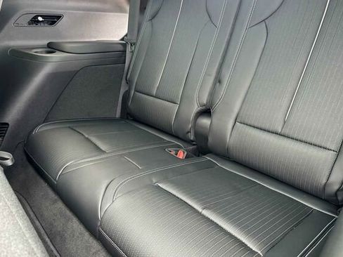 New 2026 Cadillac Vistiq Premium Luxury w/ LPO, Floor Liner Package AWD/4WD image 15