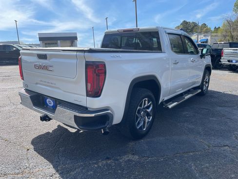 Used 2022 GMC Sierra 1500 SLT w/ SLT Convenience Package image 5