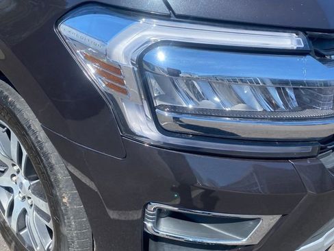 Used 2024 Ford Expedition Limited AWD/4WD image 14