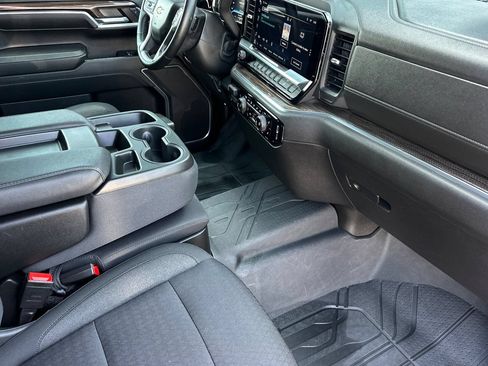 Used 2024 Chevrolet Silverado 1500 LT w/ Convenience Package II RWD image 19