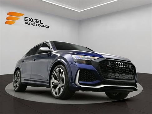Used 2022 Audi RS Q8 w/ Luxury Package image 42