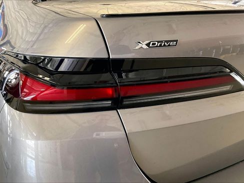 Used 2024 BMW 760i xDrive AWD/4WD image 26