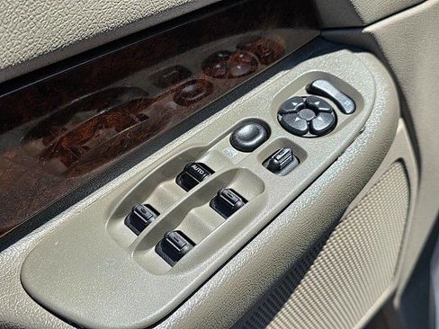 Used 2009 Dodge Ram 2500 Truck Laramie image 25