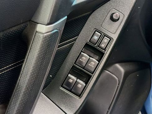 Used 2017 Subaru Forester 2.5i Touring image 18
