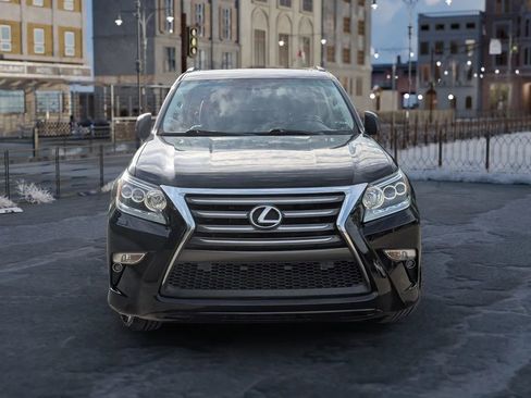 Used 2017 Lexus GX 460 Luxury AWD/4WD image 2