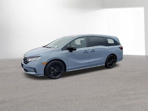 Used 2024 Honda Odyssey Sport image 4