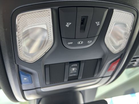 Used 2023 RAM 1500 Big Horn AWD/4WD image 32