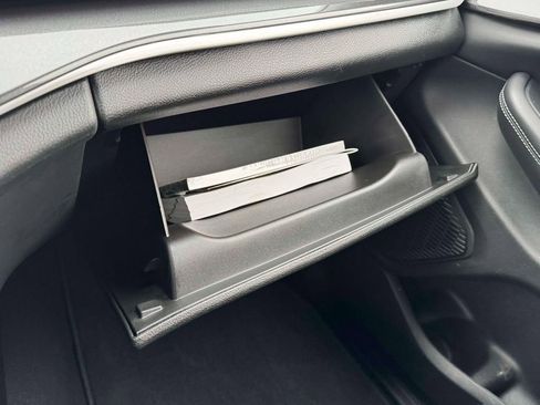 Used 2023 Jeep Grand Cherokee Laredo image 32