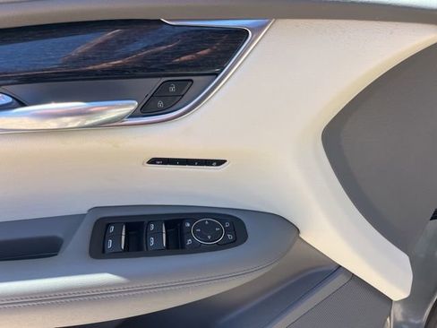 Certified 2022 Cadillac XT6 Premium Luxury w/ Technology Package FWD image 14